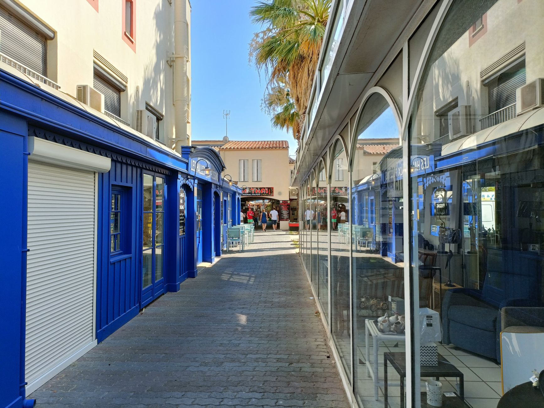 Agence immobilière commerciale équipe à Ivry-sur-Seine